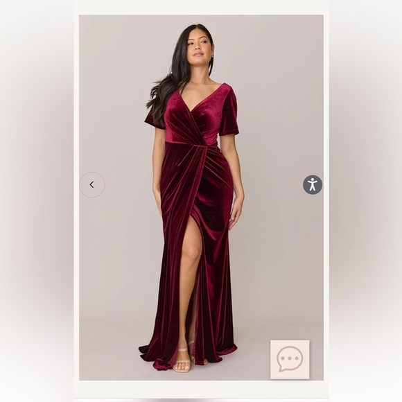 Revelry Giselle Velvet Dress in Burgundy - Picture 3 of 8